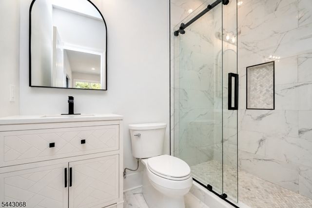 1684 Frank St, Edison Twp., NJ 08820