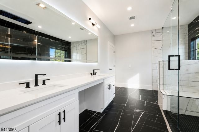 1684 Frank St, Edison Twp., NJ 08820