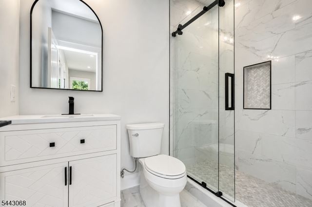 1684 Frank St, Edison Twp., NJ 08820