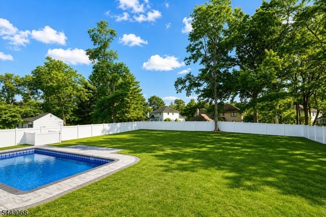 1684 Frank St, Edison Twp., NJ 08820