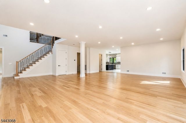 1684 Frank St, Edison Twp., NJ 08820