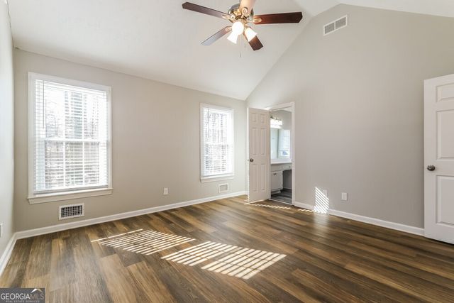 1070 Hunters Creek Court, Lawrenceville, GA 30043