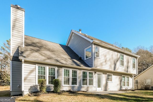 1070 Hunters Creek Court, Lawrenceville, GA 30043