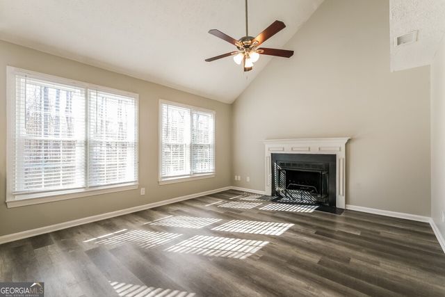 1070 Hunters Creek Court, Lawrenceville, GA 30043