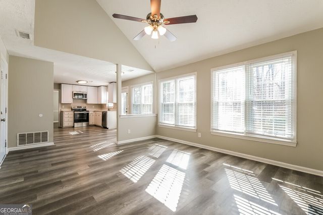 1070 Hunters Creek Court, Lawrenceville, GA 30043