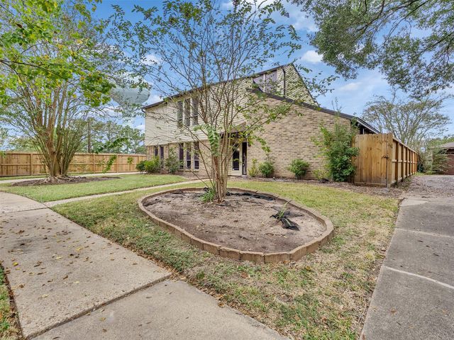 15703 Crestbrook Drive, Houston, TX 77059