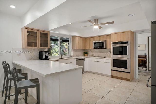 13502 SW 57th Ct, Pinecrest, FL 33156