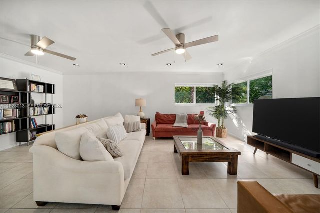 13502 SW 57th Ct, Pinecrest, FL 33156