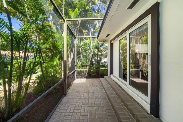 13502 SW 57th Ct, Pinecrest, FL 33156