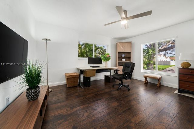 13502 SW 57th Ct, Pinecrest, FL 33156