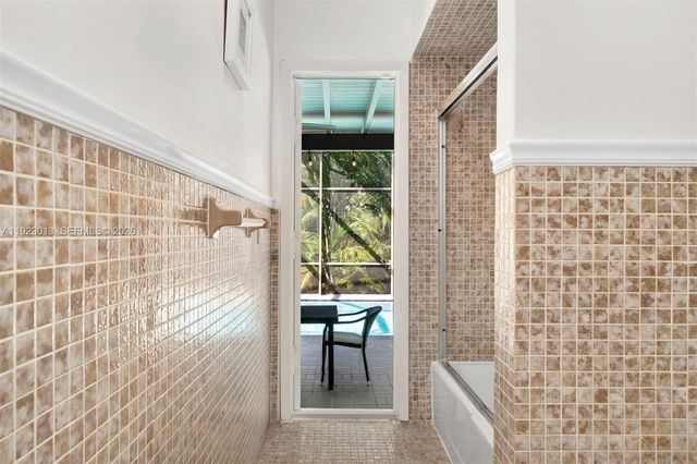 13502 SW 57th Ct, Pinecrest, FL 33156