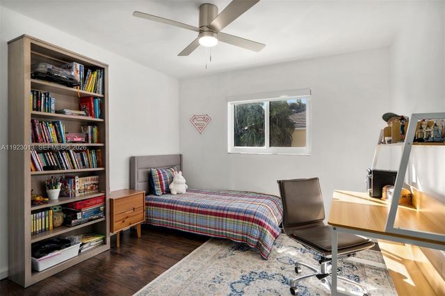 13502 SW 57th Ct, Pinecrest, FL 33156