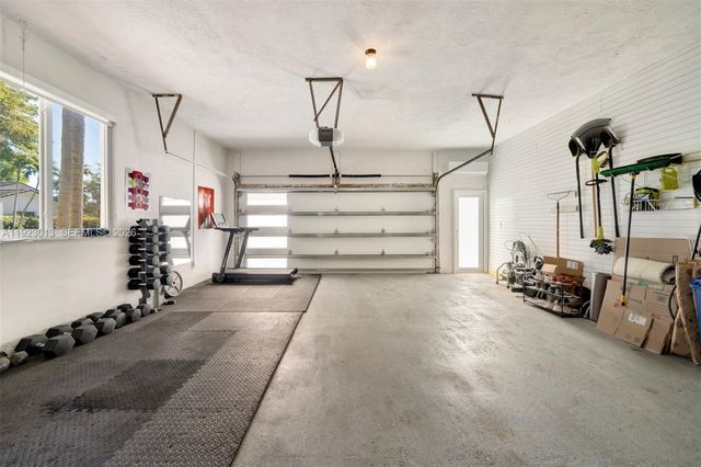 13502 SW 57th Ct, Pinecrest, FL 33156