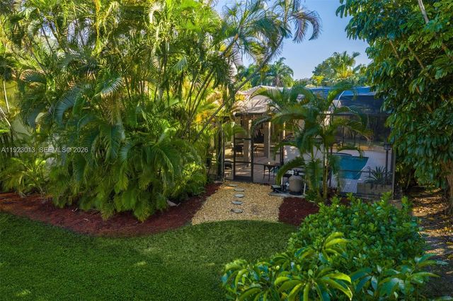 13502 SW 57th Ct, Pinecrest, FL 33156