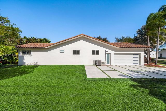 13502 SW 57th Ct, Pinecrest, FL 33156