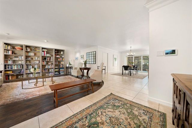 13502 SW 57th Ct, Pinecrest, FL 33156