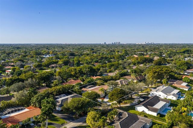 13502 SW 57th Ct, Pinecrest, FL 33156