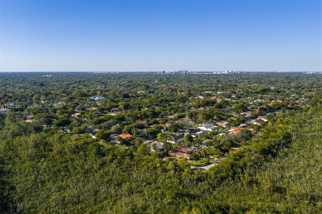 13502 SW 57th Ct, Pinecrest, FL 33156