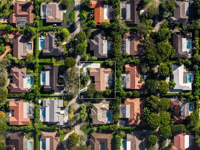 13502 SW 57th Ct, Pinecrest, FL 33156