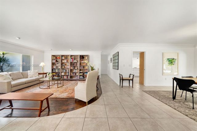 13502 SW 57th Ct, Pinecrest, FL 33156