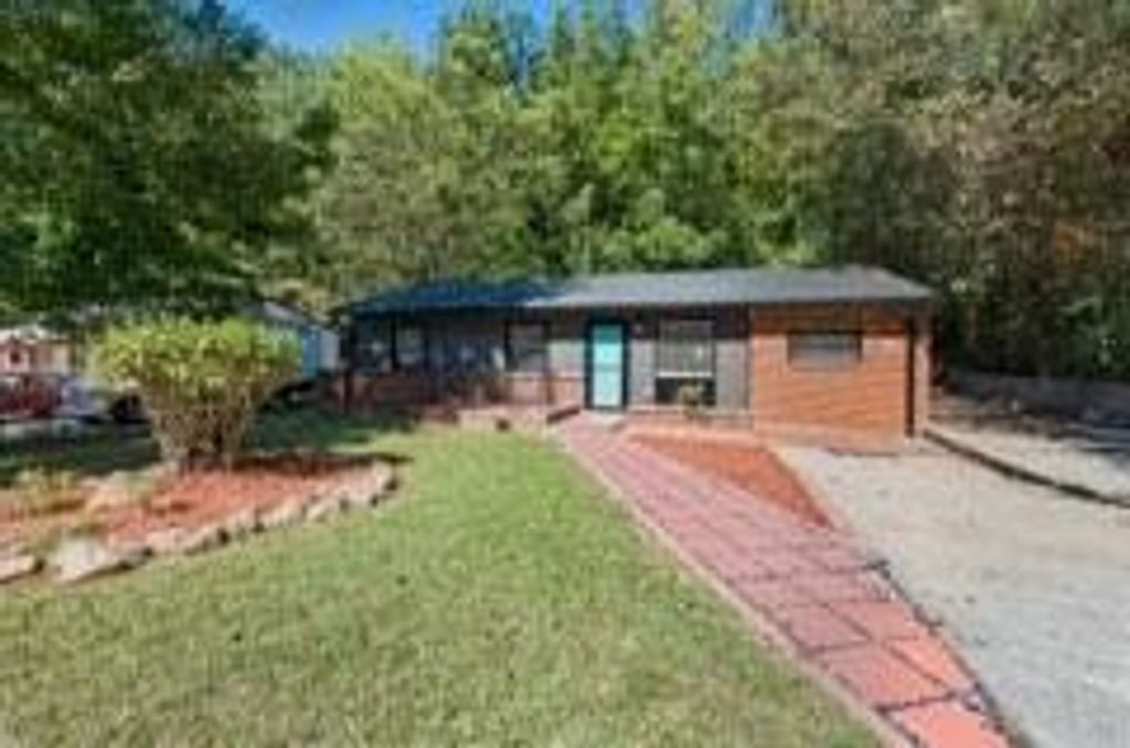 2541 Santa Barbara Drive NW, Atlanta, GA 30318