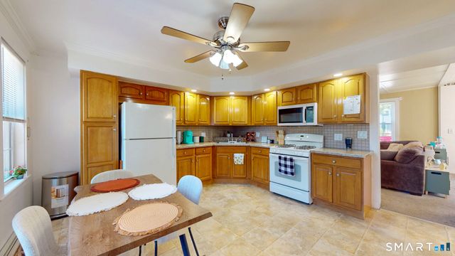 10-12 South A Street, Norwich, CT 06380