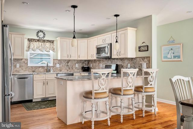 188 MORRIS BLVD, Manahawkin, NJ 08050