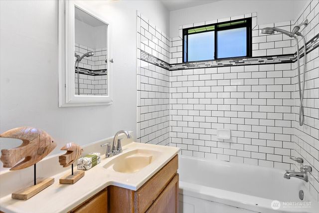 3817 Shelby, Lynnwood, WA 98087