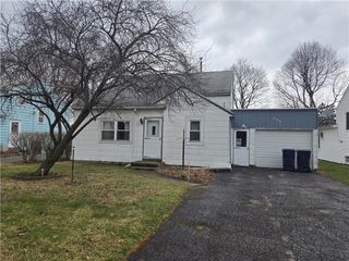 206 Haddon Road, Greece, NY 14626