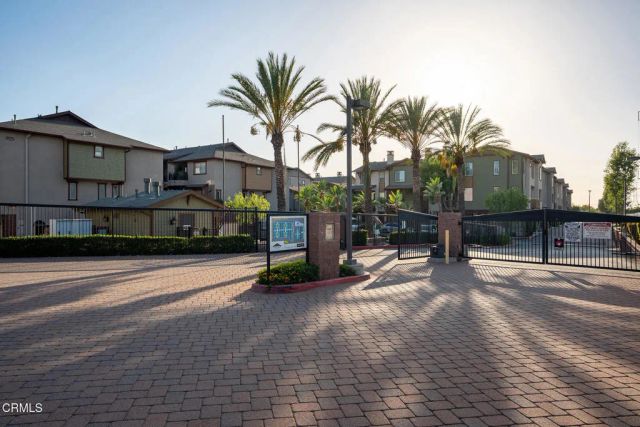 705 S Azusa Avenue G, Azusa, CA 91702