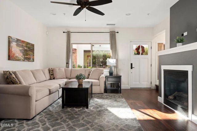 705 S Azusa Avenue G, Azusa, CA 91702