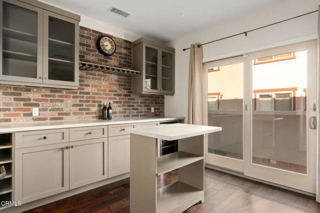 705 S Azusa Avenue G, Azusa, CA 91702