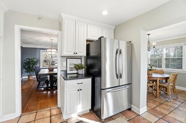 1 Hilltop Lane, Cincinnati, OH 45208