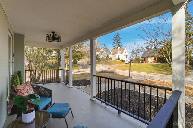 1 Hilltop Lane, Cincinnati, OH 45208