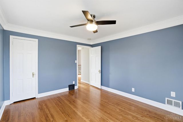 1 Hilltop Lane, Cincinnati, OH 45208