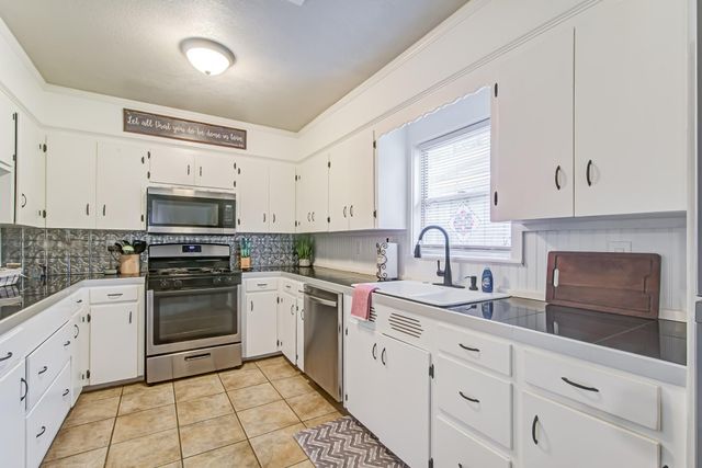 2508 W Elvinta Street, Baytown, TX 77520