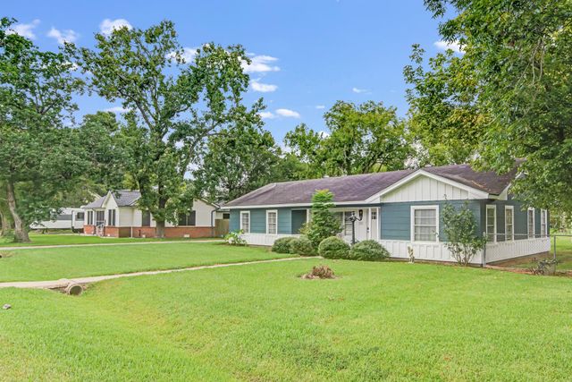 2508 W Elvinta Street, Baytown, TX 77520