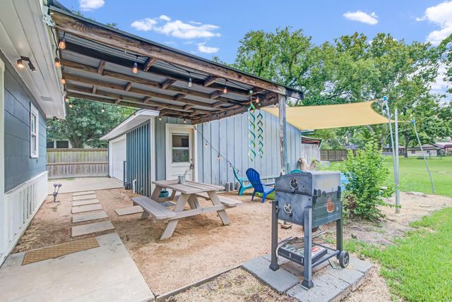 2508 W Elvinta Street, Baytown, TX 77520