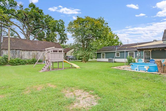 2508 W Elvinta Street, Baytown, TX 77520