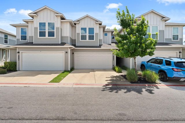 1717 Roseburg DR, Austin, TX 78754