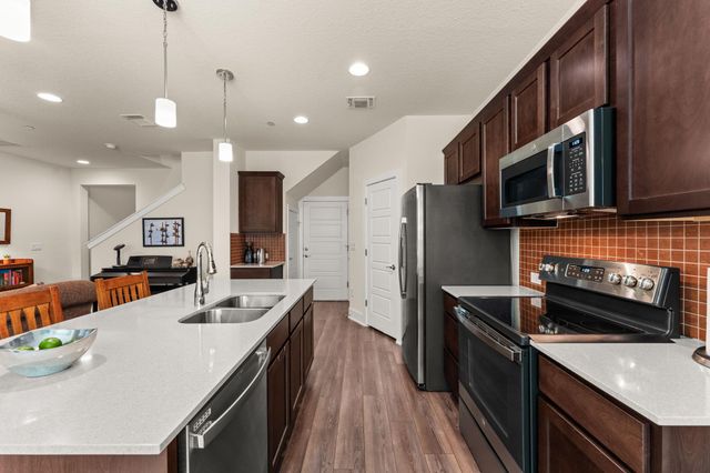 1717 Roseburg DR, Austin, TX 78754