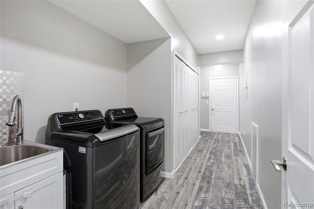 13169 Canopy Drive, Sterling Heights, MI 48313