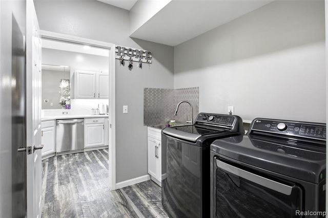 13169 Canopy Drive, Sterling Heights, MI 48313