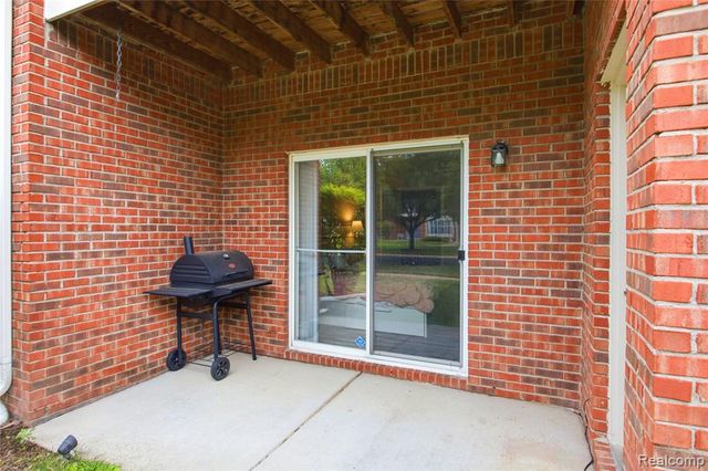 13169 Canopy Drive, Sterling Heights, MI 48313