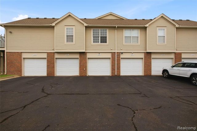 13169 Canopy Drive, Sterling Heights, MI 48313