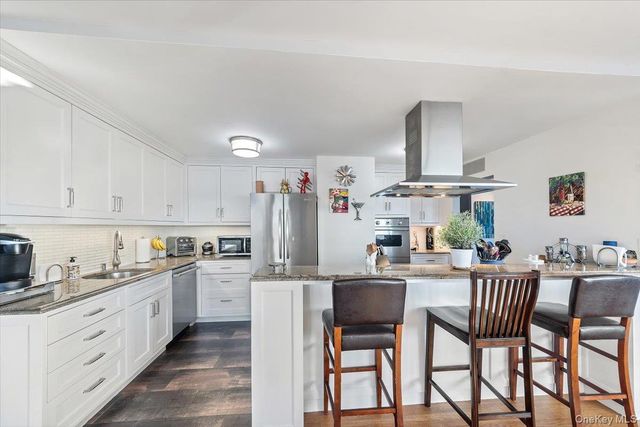 3671 Hudson Manor Terrace 14LM, Bronx, NY 10463