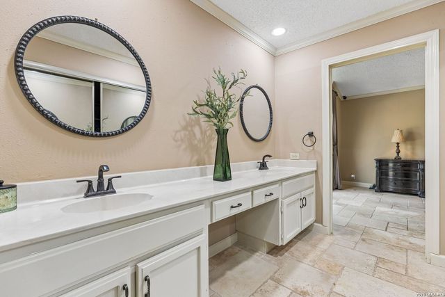 19830 Encino Brook St, San Antonio, TX 78259