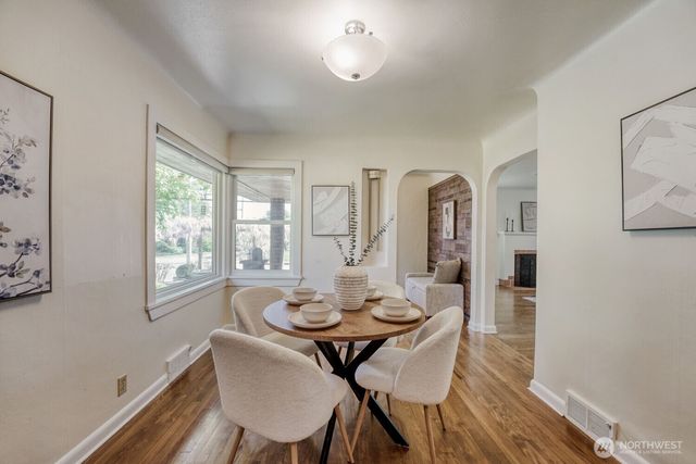 3004 SW Barton Street, Seattle, WA 98126
