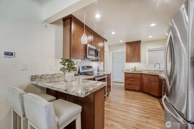 3004 SW Barton Street, Seattle, WA 98126
