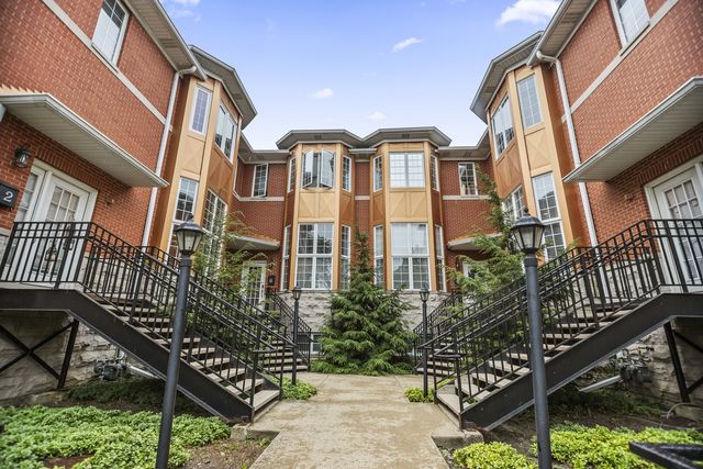 10 Park Avenue, River Forest, IL 60305